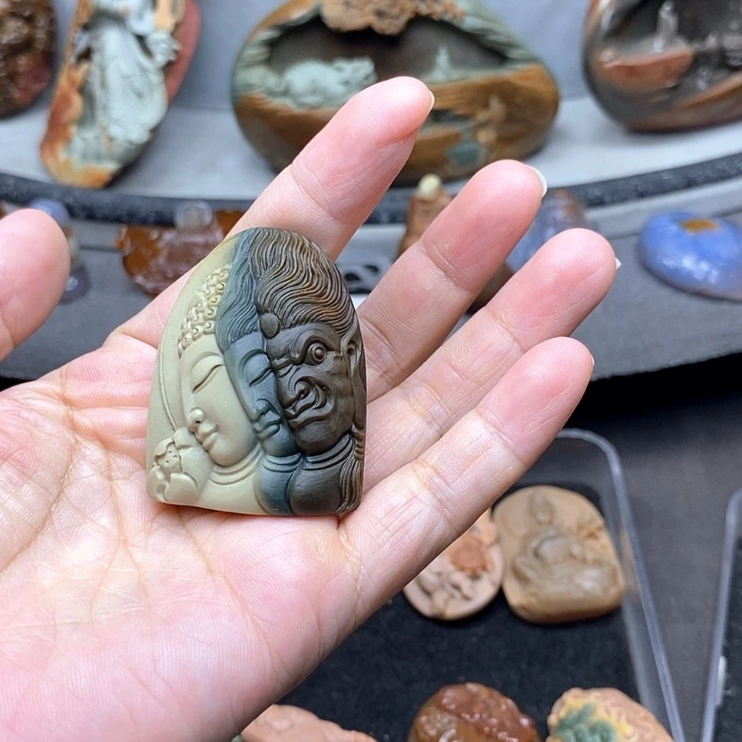 【闪购商品】定制石英质玉吊坠未镶嵌