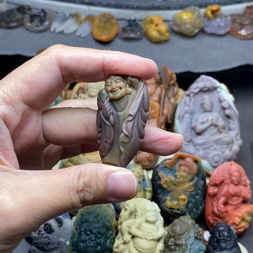 【闪购商品】定制石英质玉吊坠未镶嵌