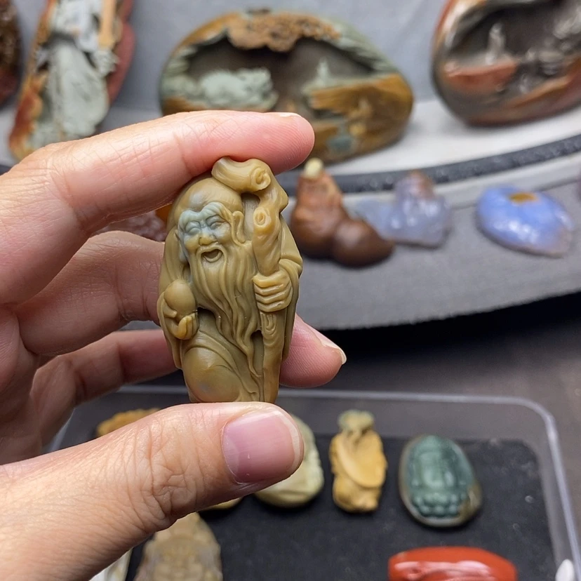 【闪购商品】定制石英质玉吊坠未镶嵌