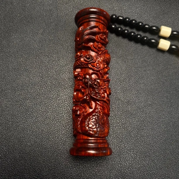 紫檀雕刻盘龙柱把件