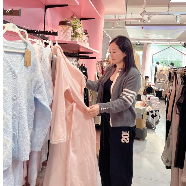 HYKD-老板娘精心安排-精品购 早春高端睡衣疯狂开炸！5炸