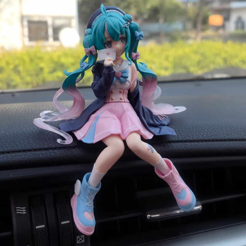 汽车摆件初音水手服美少女生屏幕可爱ins中控台动漫手办车内车模