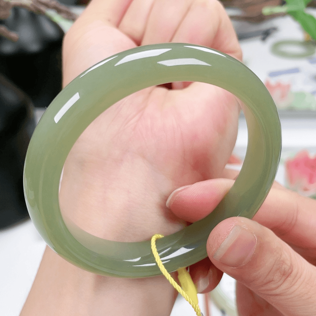 和田玉手镯58未镶嵌