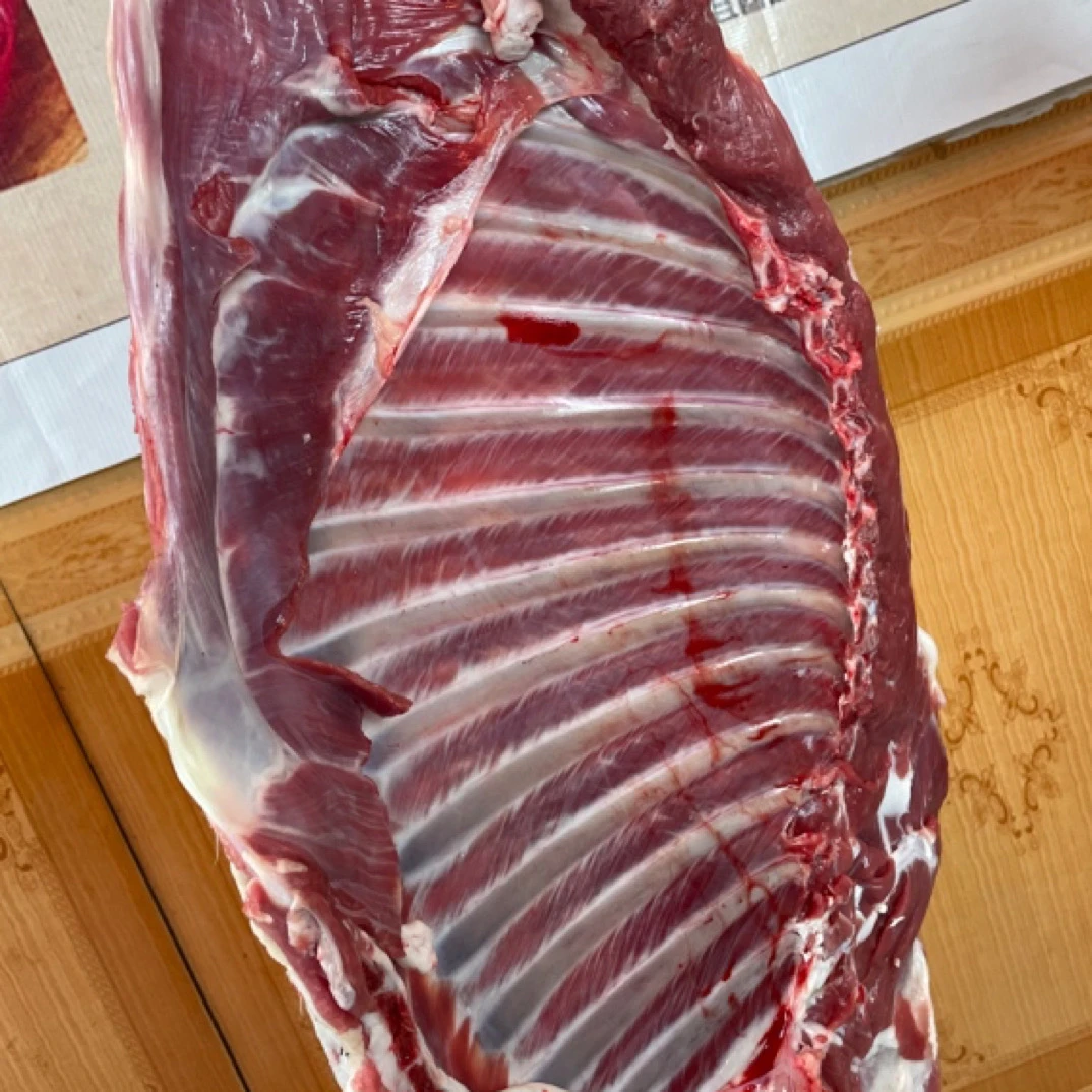 新鲜草饲羔羊排