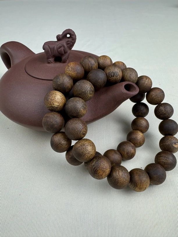 沉香奇楠 12圆珠单圈12克+，多样性发一