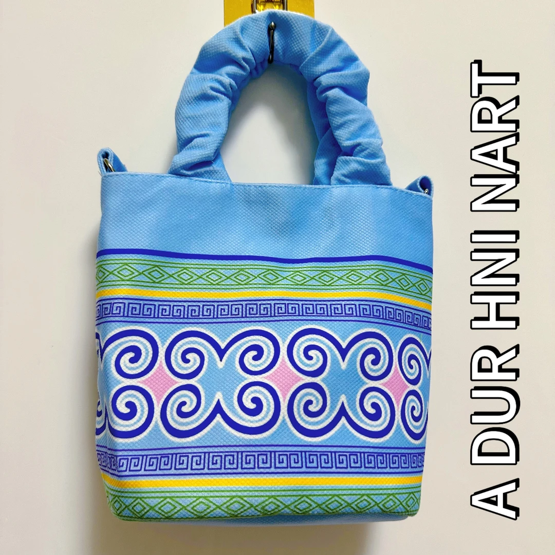 阿都倪扎原创天蓝色彝族包包