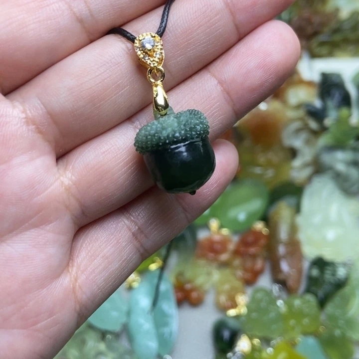 蛇纹石玉挂件未镶嵌枣****店