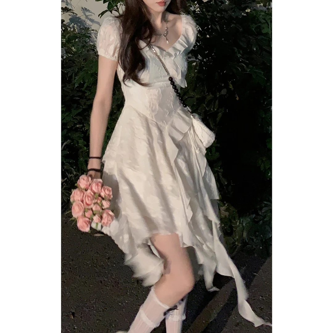 梦游爱丽丝白色法式茶歇初恋连衣裙女秋季新款荷叶边不规则短裙子