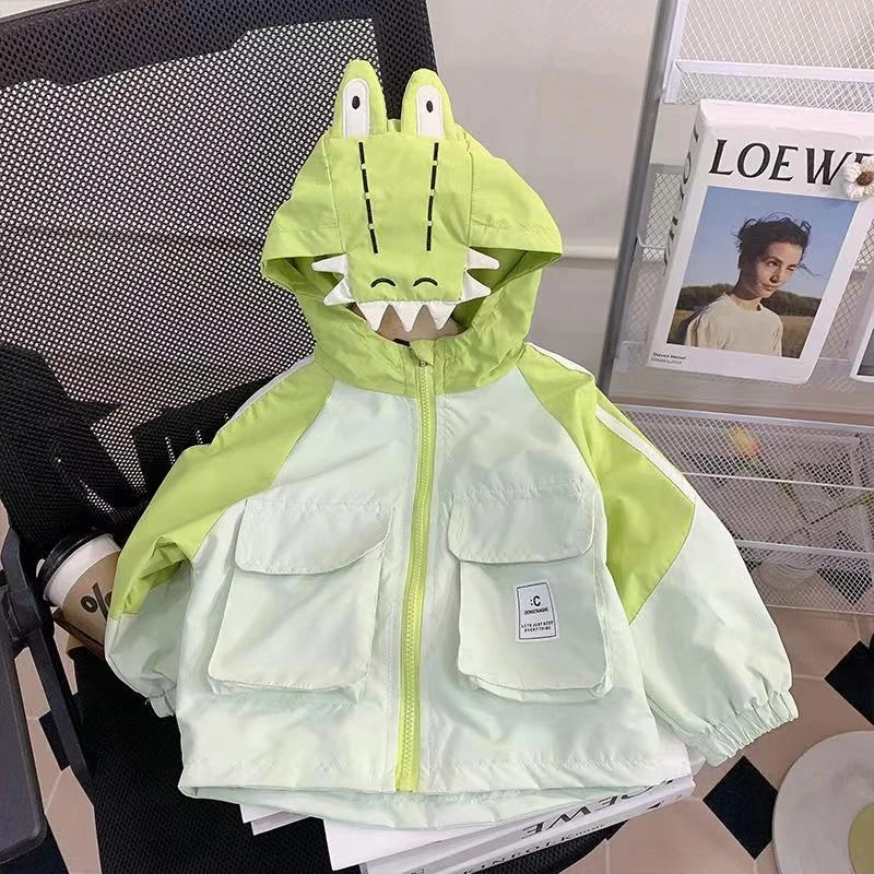 女童外套春秋款2025新款洋气宝宝时髦连帽上衣小童春装儿童冲锋衣