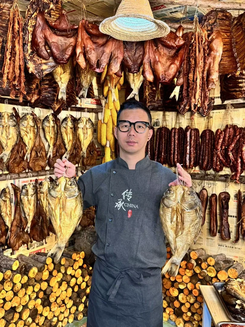 四川风味烟熏腊鱼