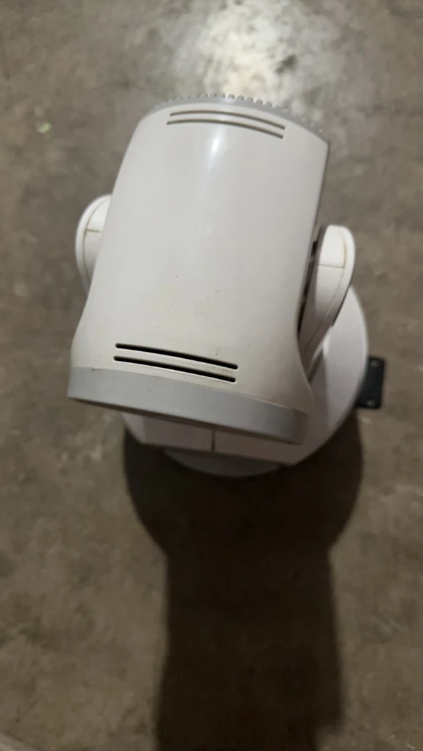 摇头染色的，中间灯不亮旋转