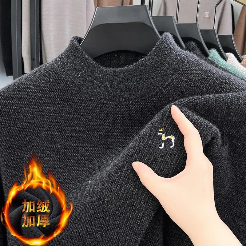 彩羊2025冬季加绒加厚毛衣男士时尚刺绣半高领针织衫男