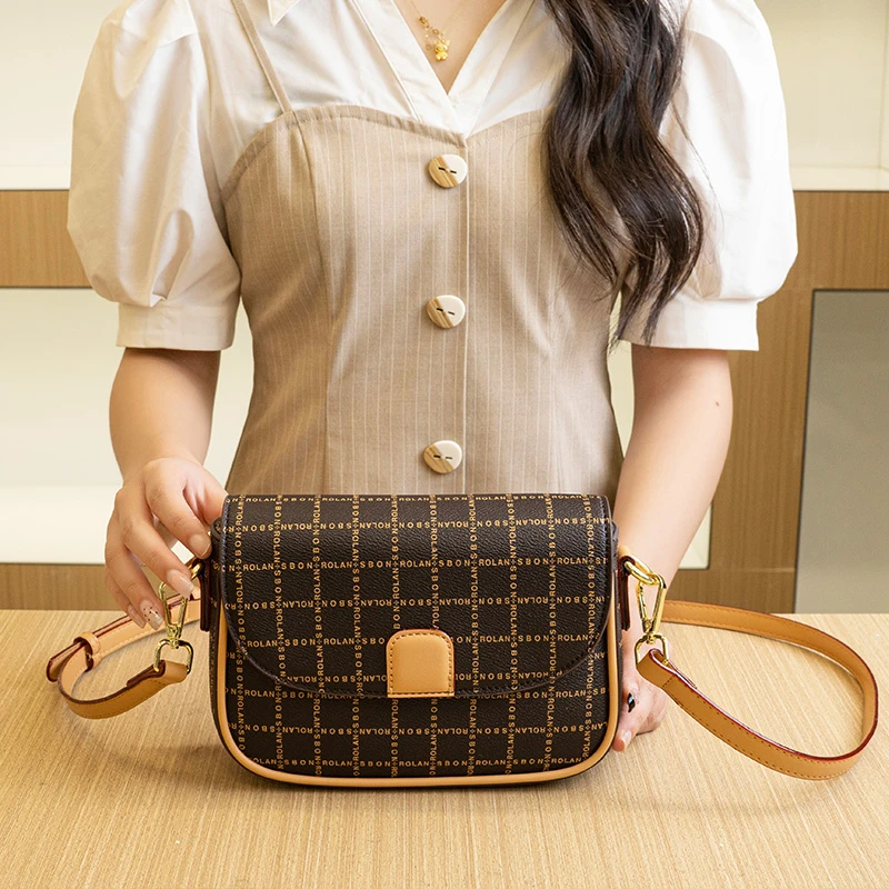 高级小包包女2025新款洋气休闲小方包百搭单肩包时尚轻奢斜挎小包