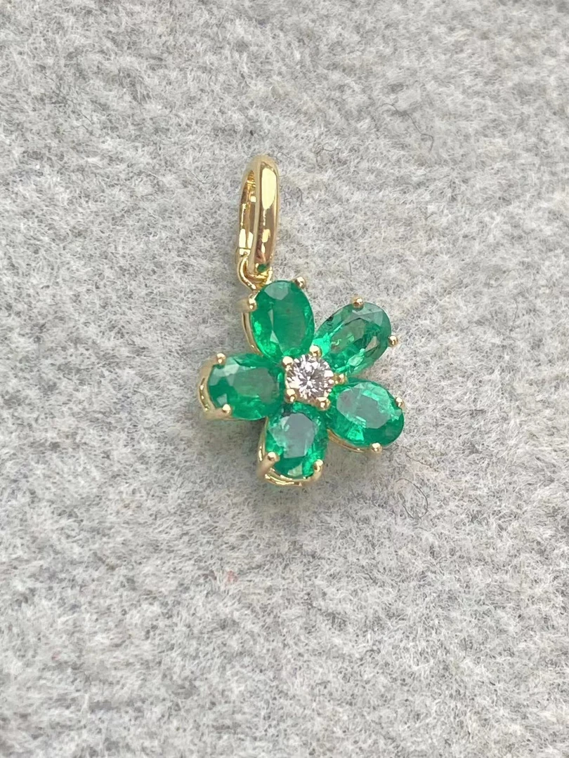 “如花”18K金祖母绿吊坠- 不含链