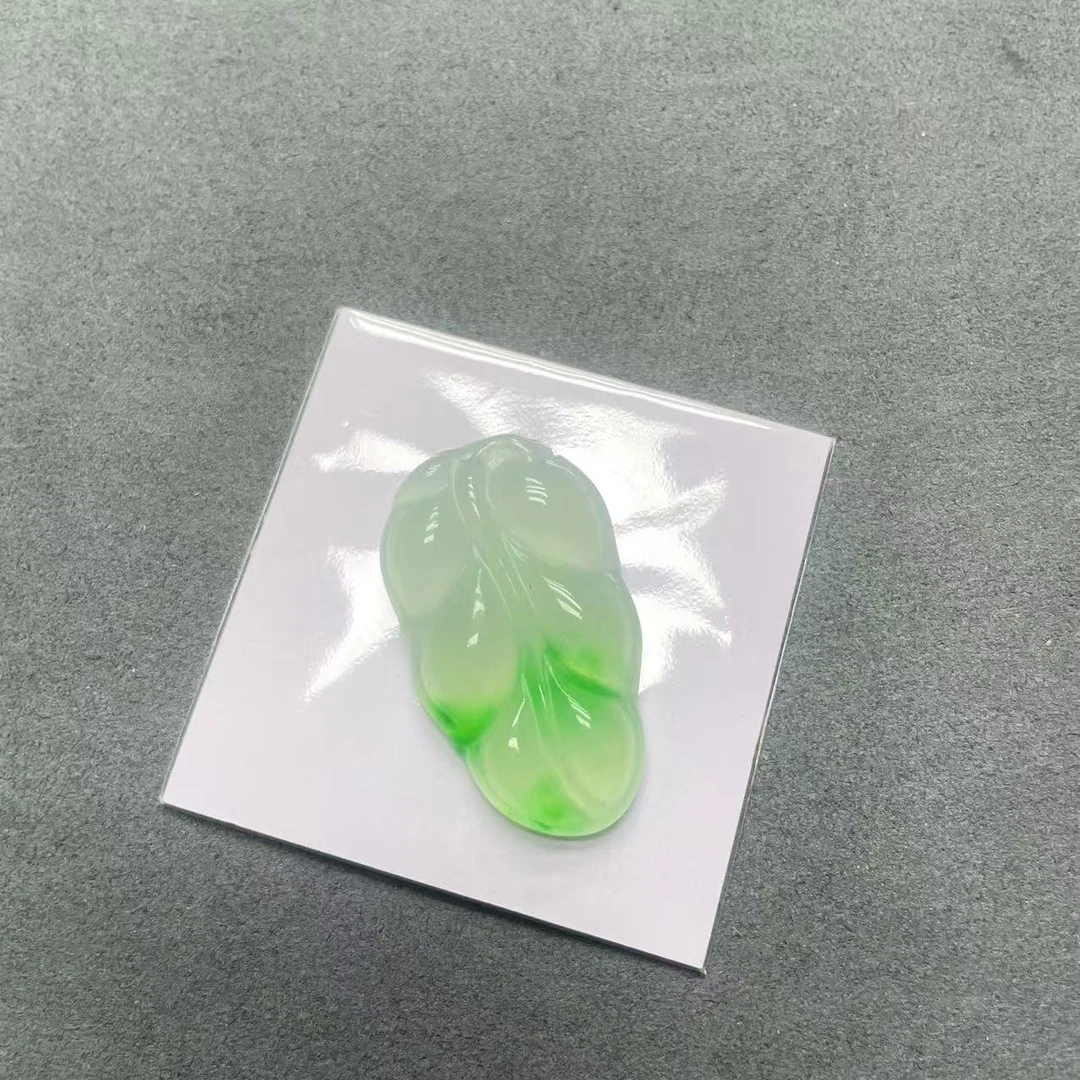 190 翡翠金枝玉叶吊坠 赠链