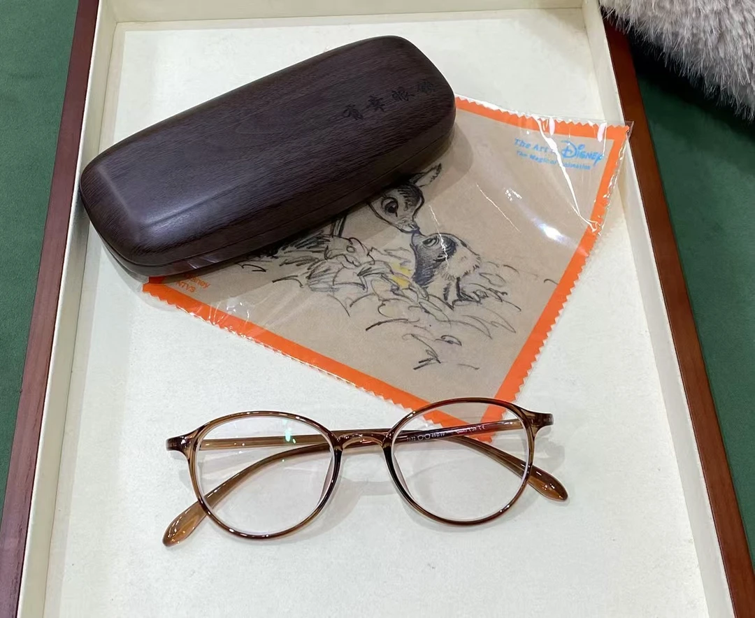 大学生天菜眼镜茶色