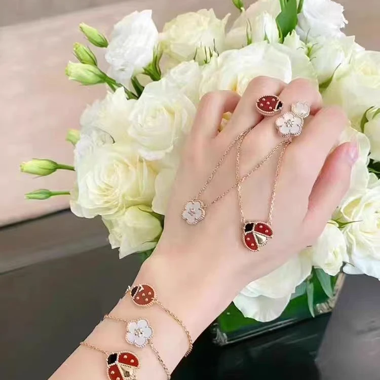 925银手链 925银潮牌五瓣花瓢虫手链