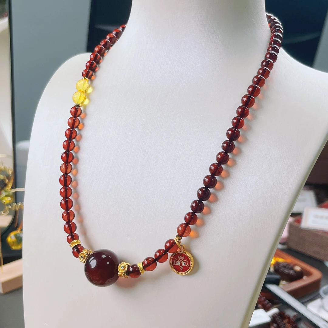 夏歌珠宝-缅甸血珀17+6+圆珠配花珀百搭时尚项链吊坠气质珠民族风