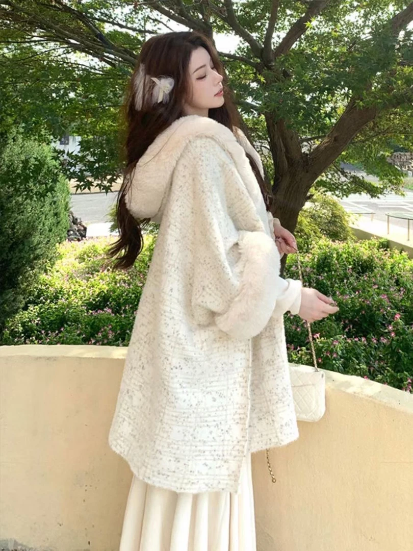 【白色小香风】新款秋冬高级感毛毛斗篷披肩上衣小个子外套