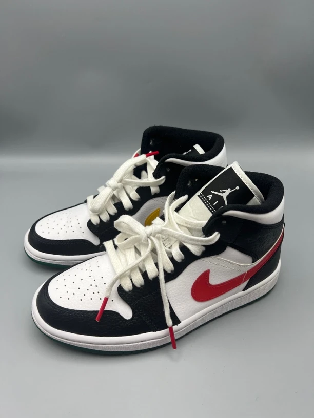 36.5码/内长230 二手99新 耐克AirJordan1中帮彩钩熊猫BQ6472-063