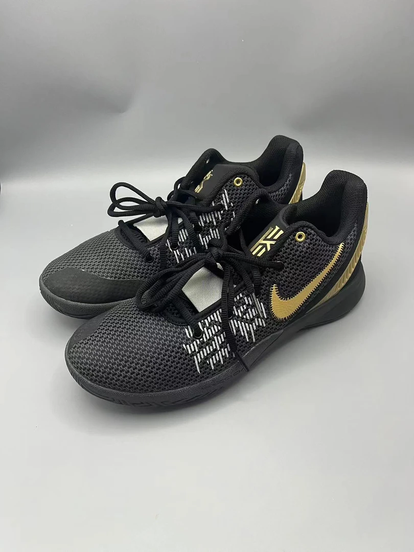 42.5码/内长270 二手95新 Nike  欧文实战篮球鞋黑简版AO4438-002