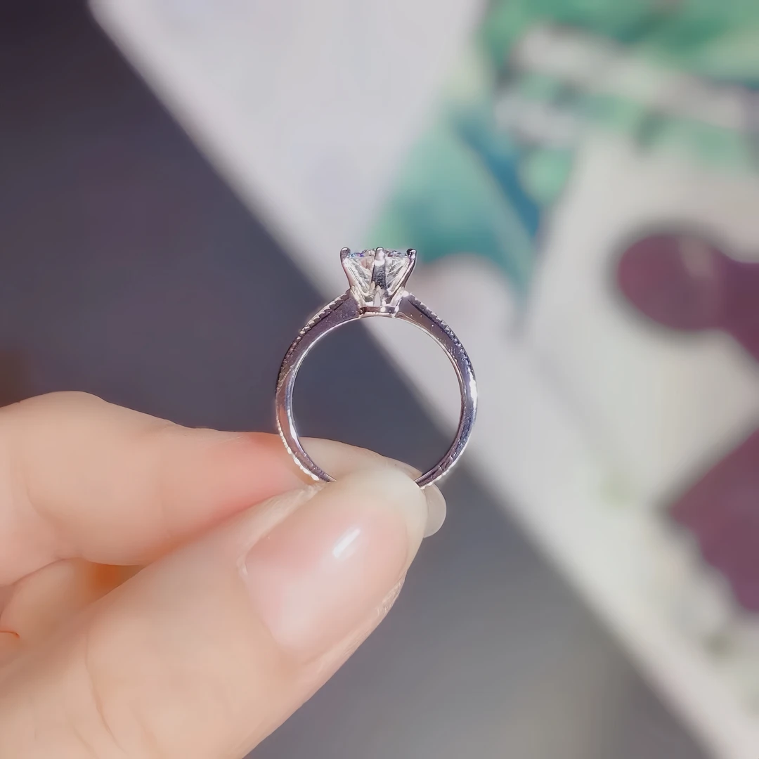 925银莫桑石银制品 【周jia丝带】经典经典大气时尚合成碳硅石女士