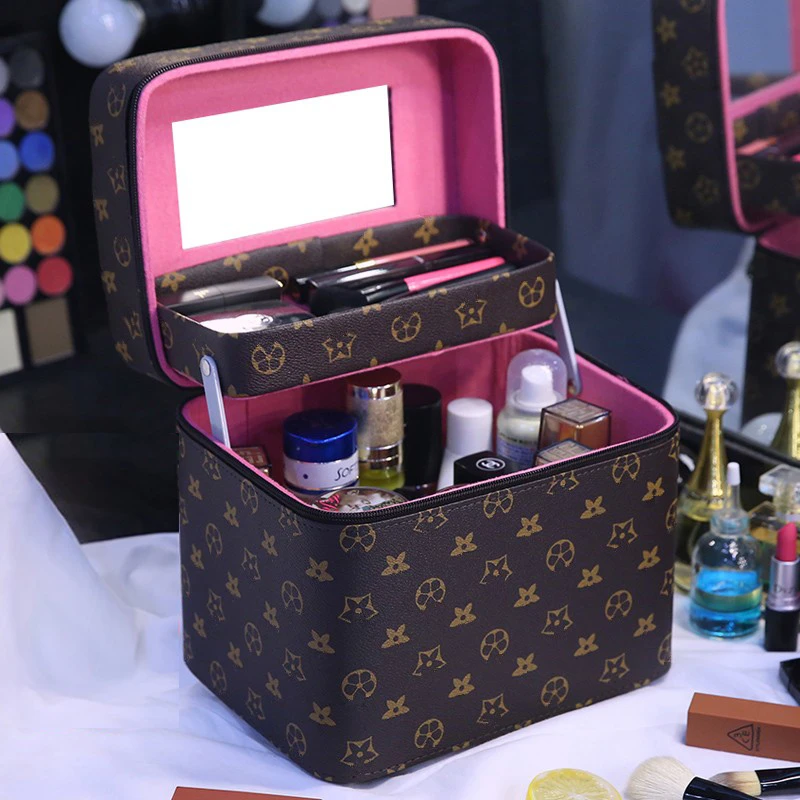 大牌化妆包女款便携大容量2025新款旅行手提化妆品收纳盒箱带镜子