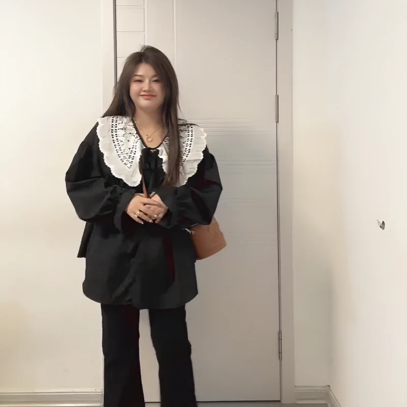 大码胖mm韩系宽松显瘦娃娃领长袖衬衫甜美减龄蕾丝刺绣拼接上衣潮