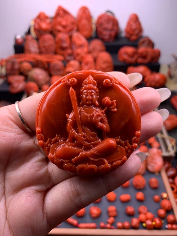 南红保山虚空藏吊坠