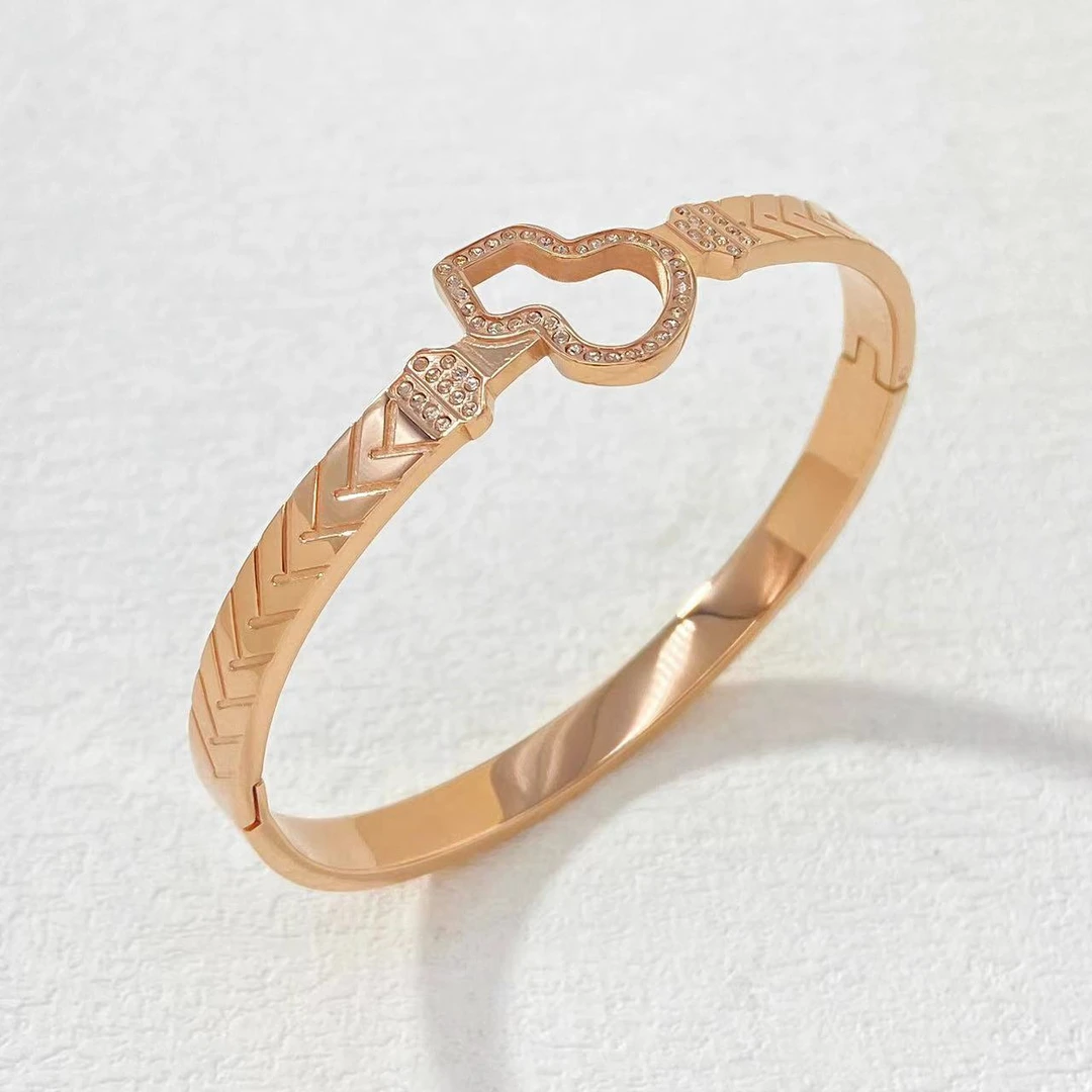 钛钢手镯 木木（ZF1840）58毫米*48毫米  手镯