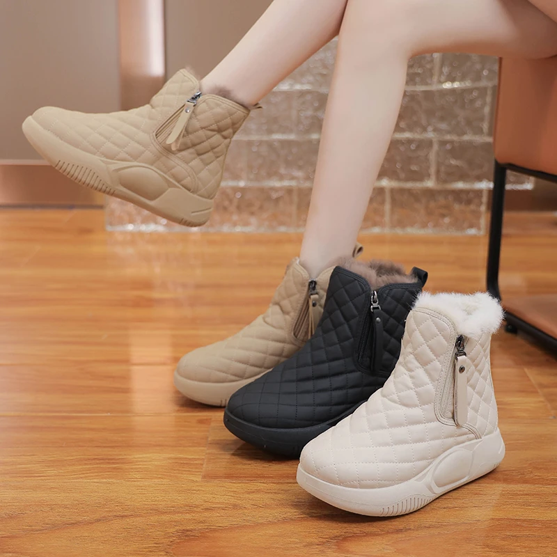新款冬季时尚休闲女鞋百搭加绒雪地靴保暖防水软底软面加绒女鞋