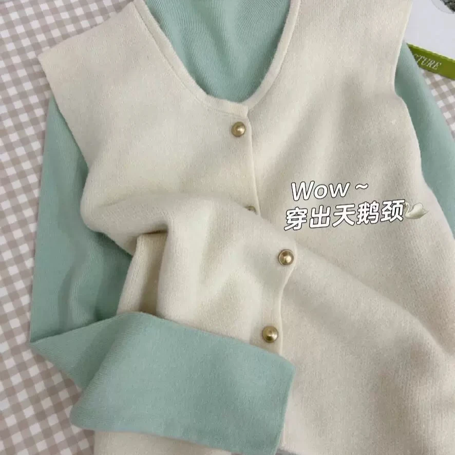 9239#大码小金扣子单排扣圆领显瘦针织马甲背心女秋冬温柔系上衣