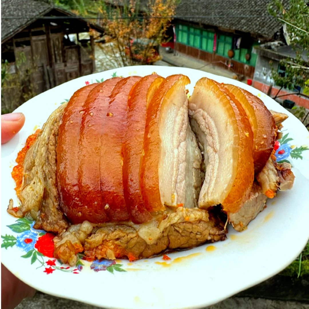 湖北恩施炸广椒扣肉美食红烧肉腌菜下饭熟食加热即食土碗装1碗