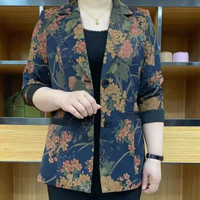 妈妈小西装外套薄款2024秋季新款中老年女装花色修身西服上衣大码