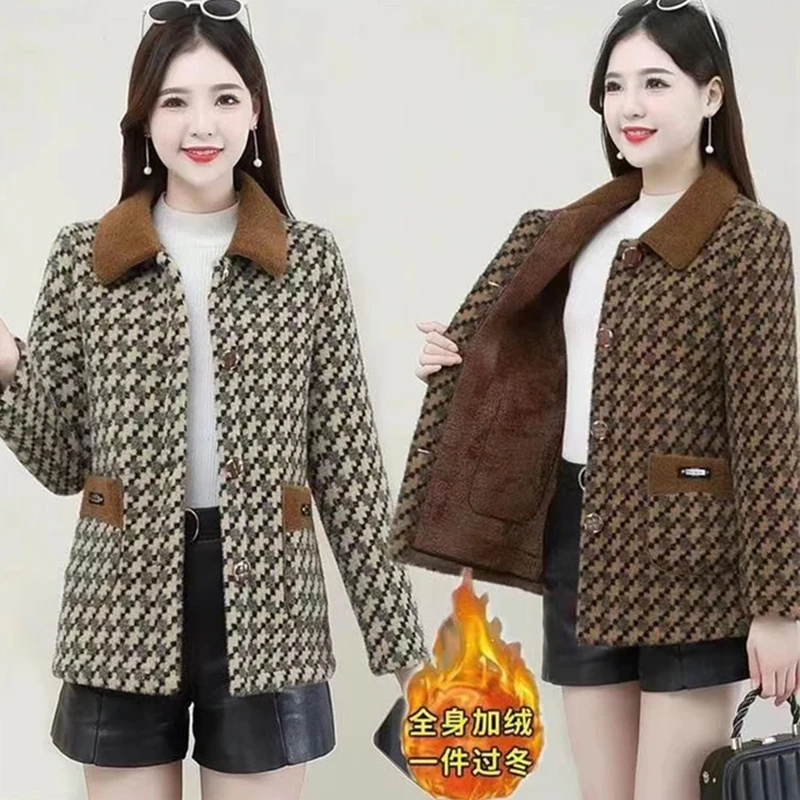 秋冬中老年人女装加绒加厚毛呢外套短款妈妈格子翻领保暖上衣大码