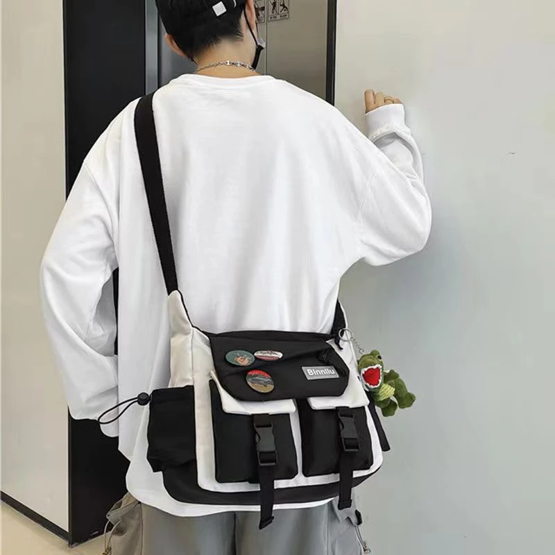 斜挎包男潮牌大容量2023新款ins腰包日系休闲邮差包百搭小挎包
