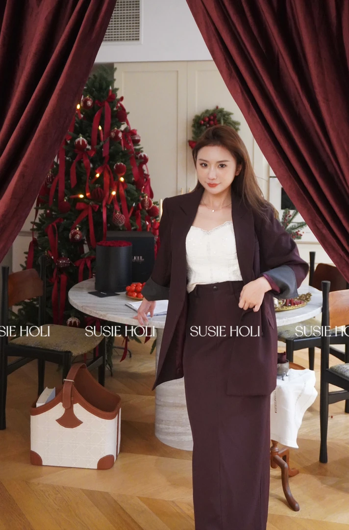 SUSIE HOLI 高级感红色长款西装➕半身裙套装