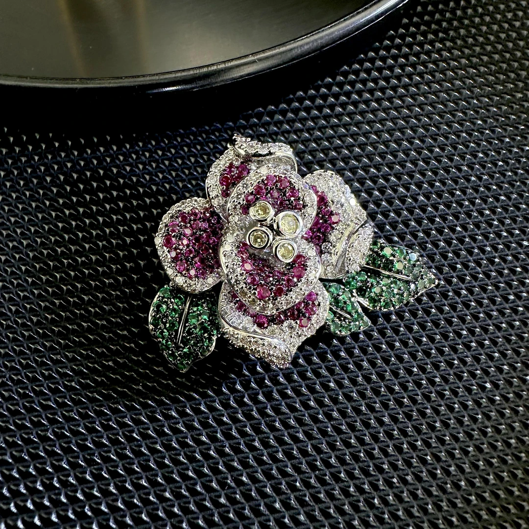 2655法★【小海棠】玫红色海棠花胸针