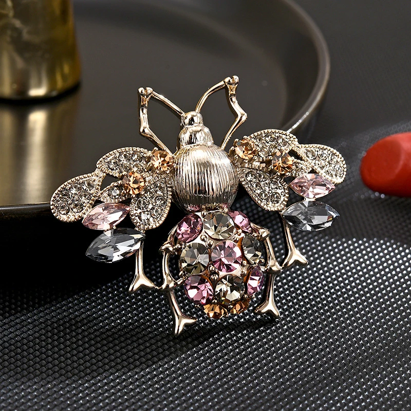 1824大地色蜜蜂胸针