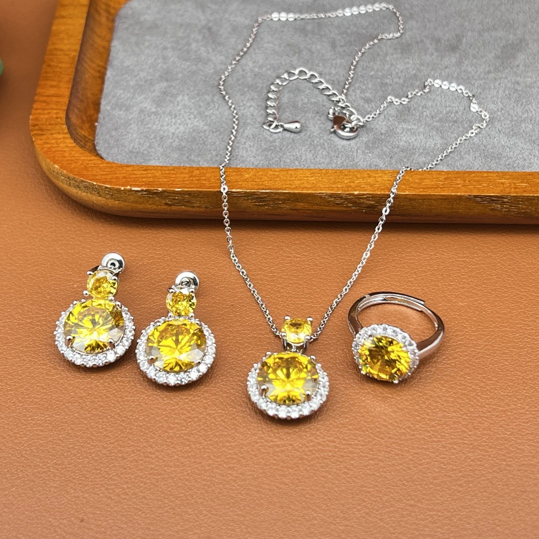 4581黄颜色圆牌项链+耳钉+戒指三件套