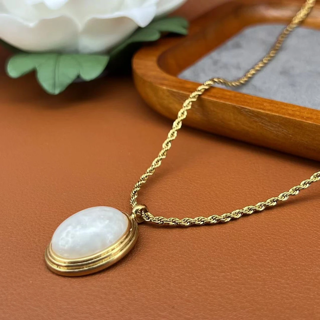 4558黄颜色椭圆项链