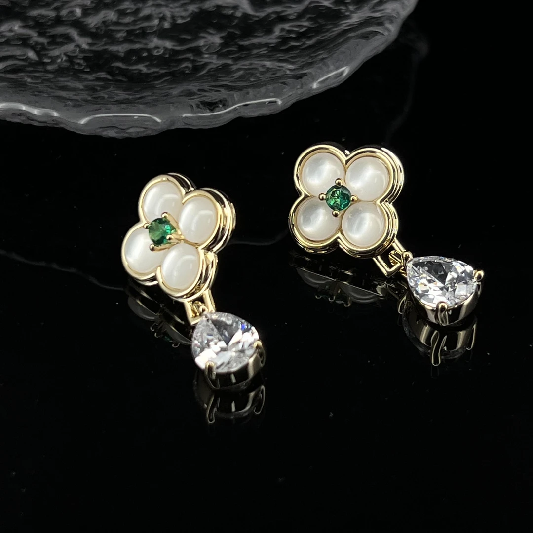 1085黄颜色幸运草流苏水滴耳钉