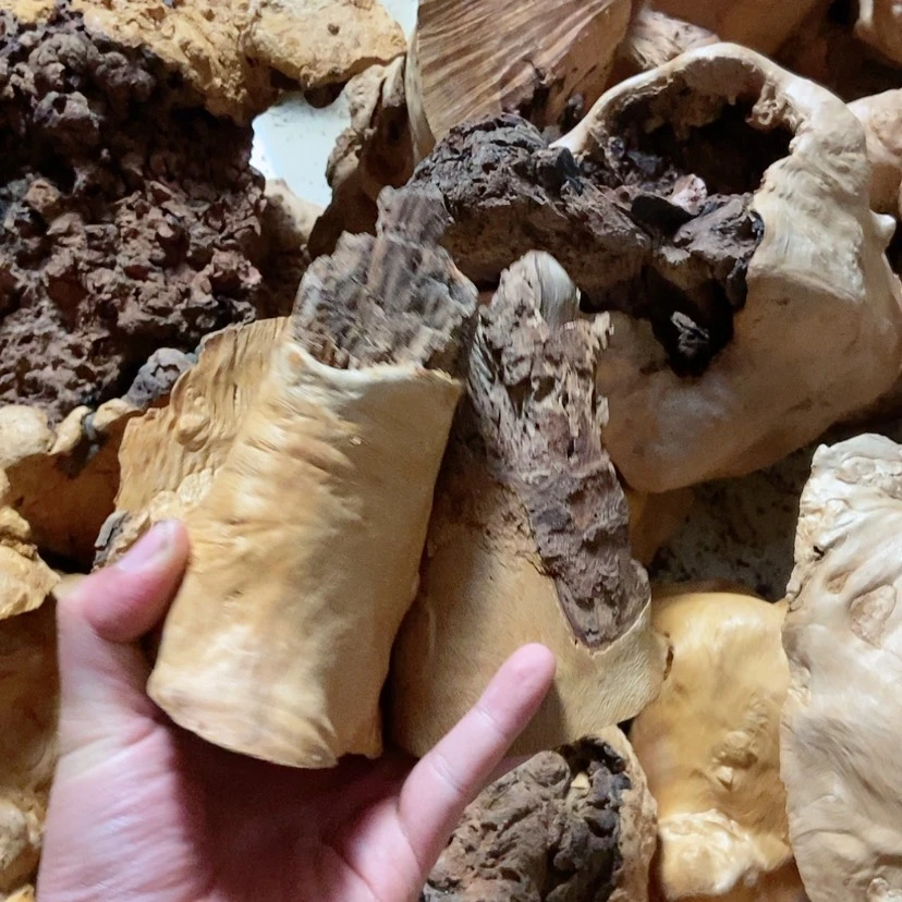 【闪购商品】荔枝木根雕玉*