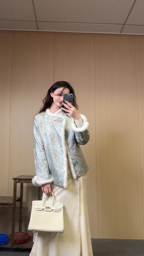 宝花奔鹿宋锦加棉外套