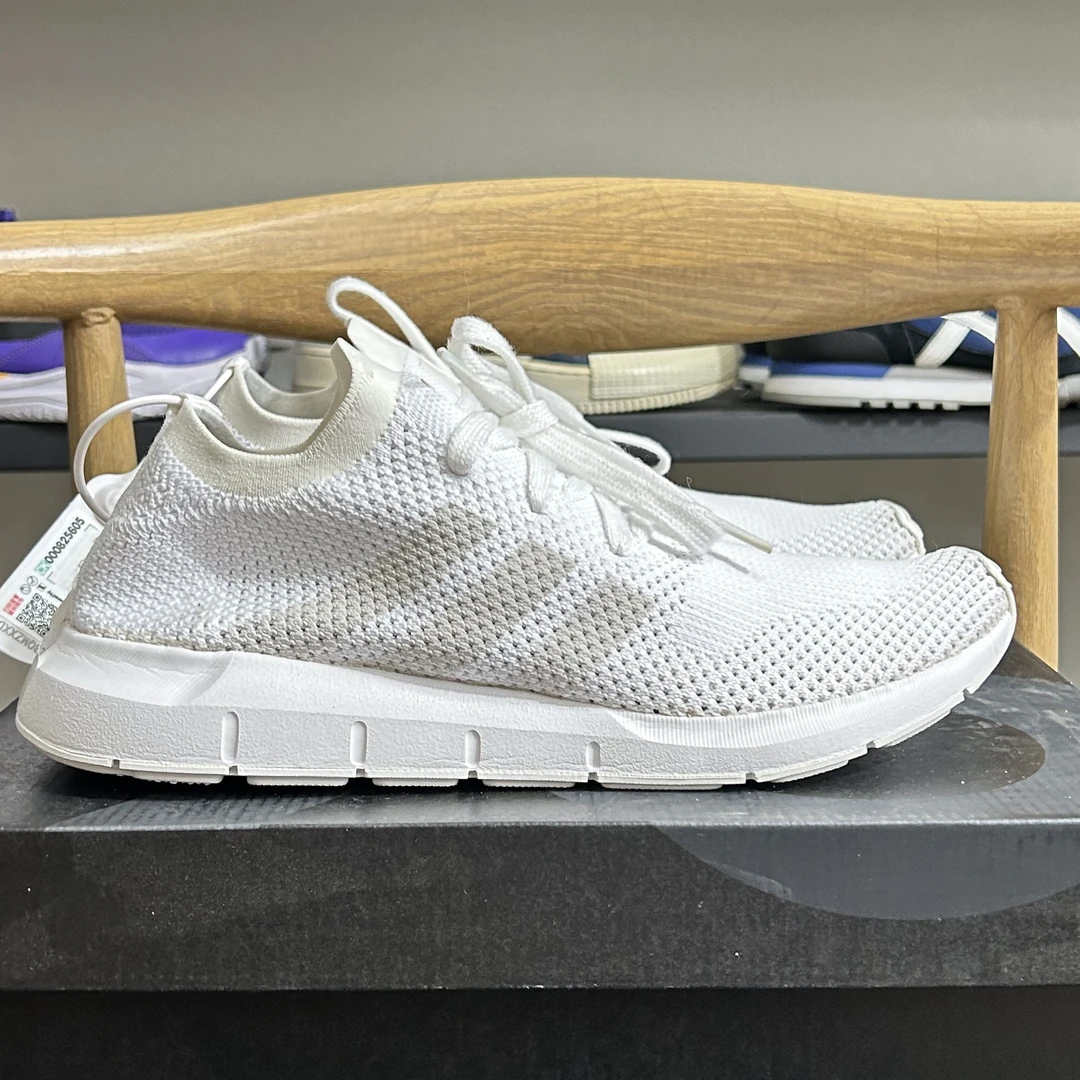 41码 阿迪达斯 休闲鞋 二手正品