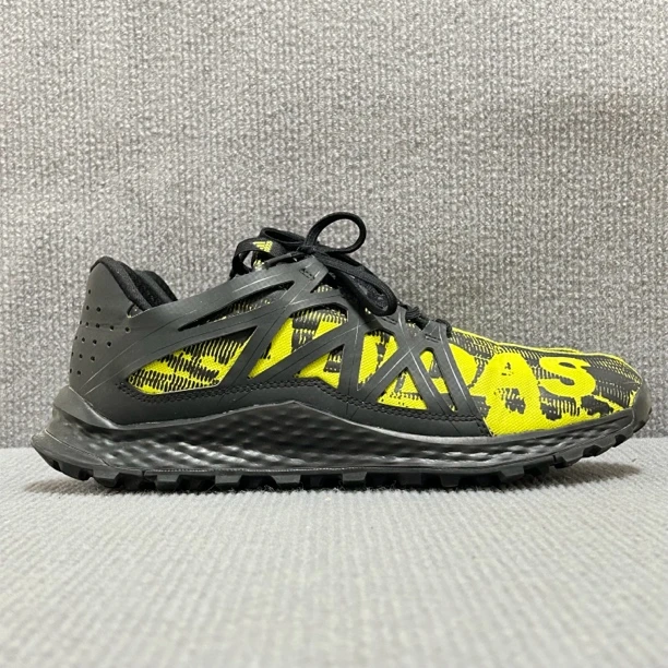 44码Adidas/阿迪达斯 轻便 跑步 运动鞋黑色/黄色 二手90新