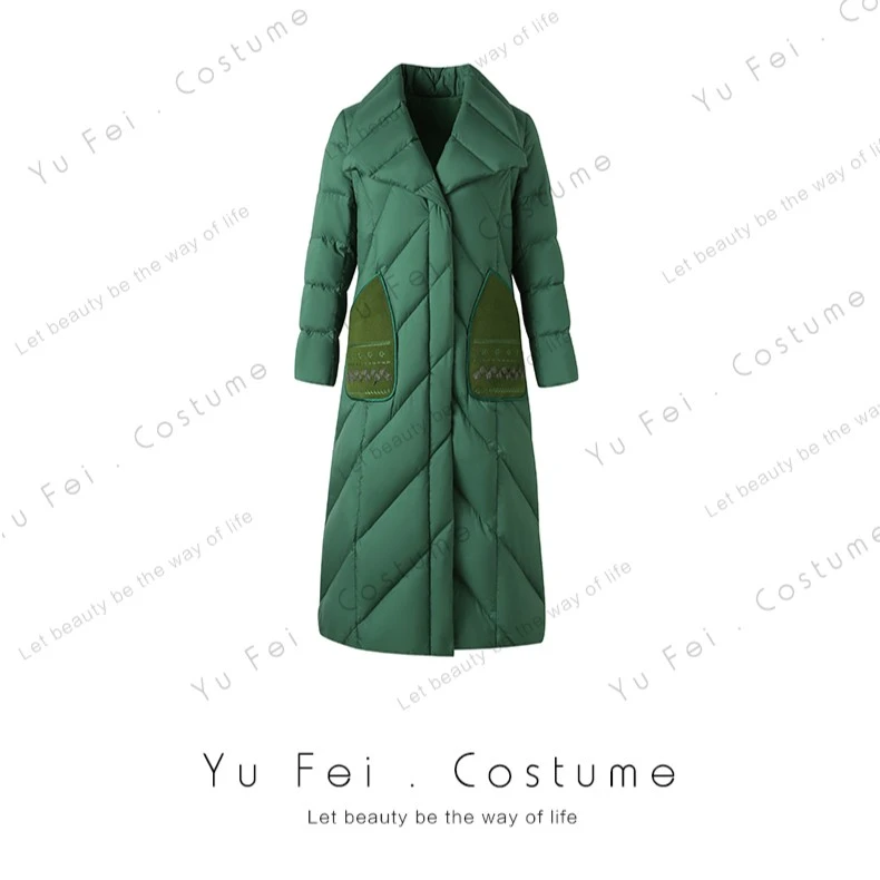 《风和日绿》Y72797 时尚设计师轻奢刺绣保暖冬季羽绒服