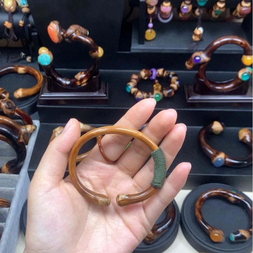 【闪购商品】雕刻木材镯*?