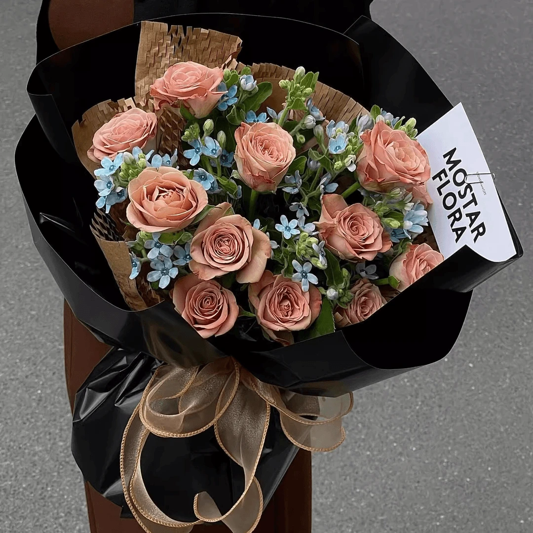 卡布奇诺玫瑰花束同城附近鲜花订购配送同城鲜花花店配送花束上门