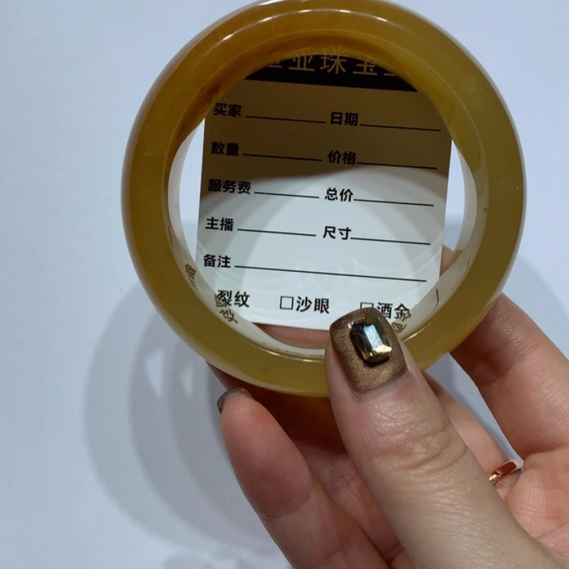 【闪购商品】石英质玉手镯未镶嵌水****）
